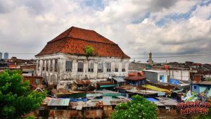Contoh Gedung Setan Terkenal di Indonesia