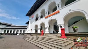 Lost in Time: Petualangan Menarik di Museum Pos Bandung!