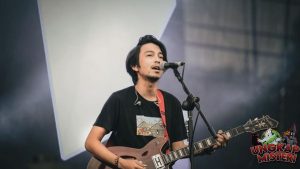 Pendakian Carstensz: Fiersa Besari Selamat, Dua Rekan Gugur!