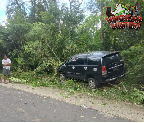 Innova Seruduk Motor di OKU, Korban Jiwa Tak Terhindarkan!
