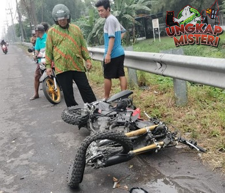 Kecelakaan Maut di Gresik, Pemotor Terbawa Arus Sungai!