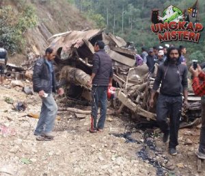 Tragedi di Sri Lanka Bus Peziarah Terguling 21 Korban Jiwa!