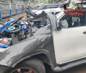 Kecelakaan Serpong Fortuner Tabrak Truk, Sopir Terjebak