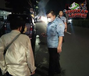 Satpam Lansia di Depok Dianiaya Gegara Portal
