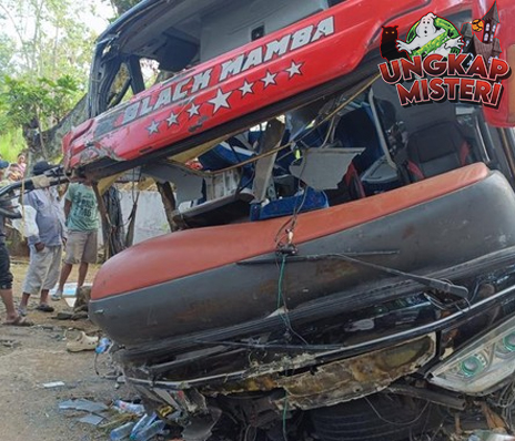 Duka Probolinggo 8 Nakes Tewas Kecelakaan Bus