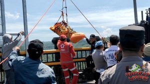 Sandal dan Tragedi di Jembatan Bangkung