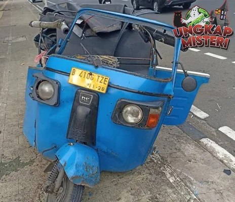 Pecah Ban di Jakpus Kronologi Tabrakan, Bajaj Jadi Korban!