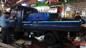 Pasar Korsel Porak-Poranda: Truk Oleng Maut Mengamuk