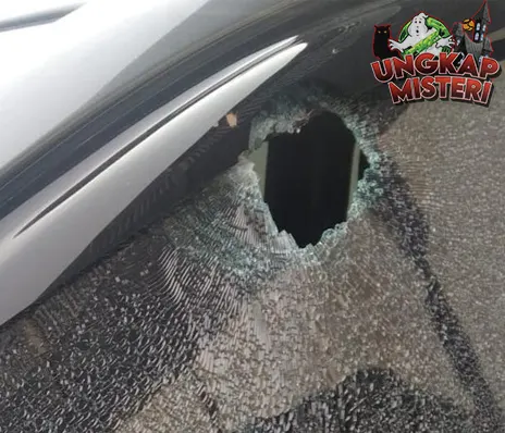 HR V Calya Kabur Usai Senggol, Tabrak Separator Depok