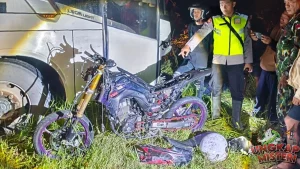 Pemotor Ketapang Tewas: Tabrakan Maut Mobil Mundur